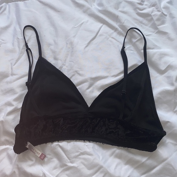 Velvet Bralette - Picture 2 of 2